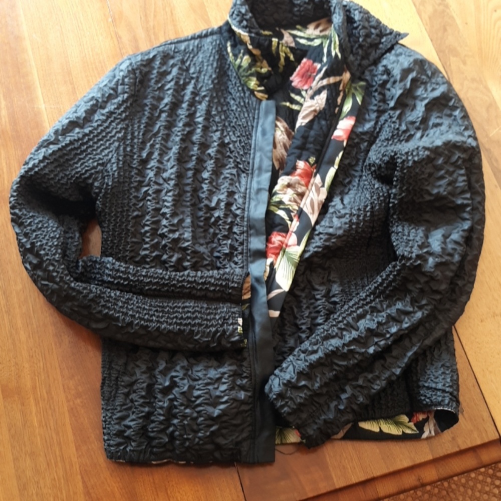 12P Lt-weight reversible jacket no label